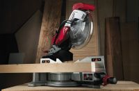 Торцовочная пила с двойным углом наклона MS 304 DB MILWAUKEE 4933471052