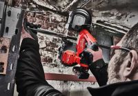 Субкомпактная ленточная пила MILWAUKEE M12 FUEL FBS64-402C 64мм 4933478441