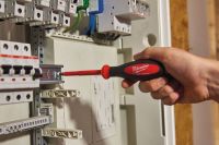 Отвертка диэлектрическая шлицевая MILWAUKEE 1.2 x 8 мм 4932464040